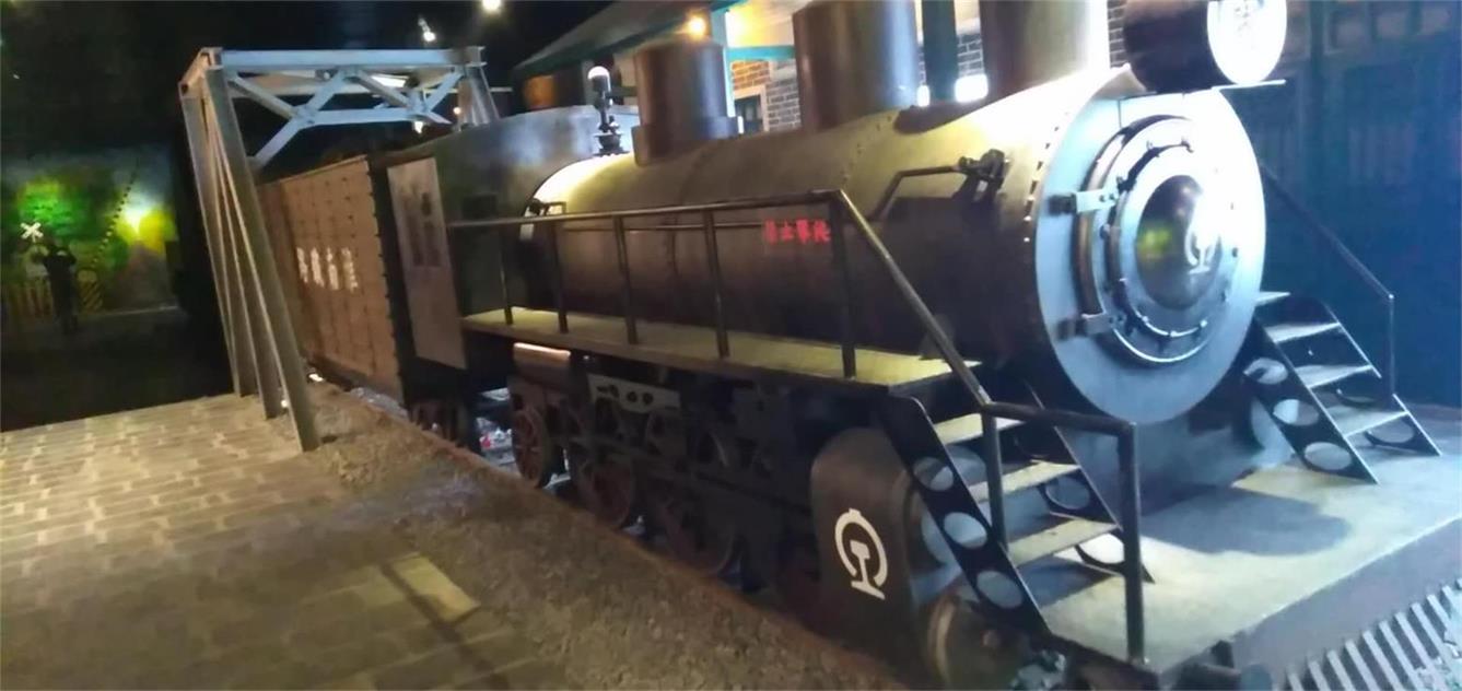 芒市蒸汽火车模型
